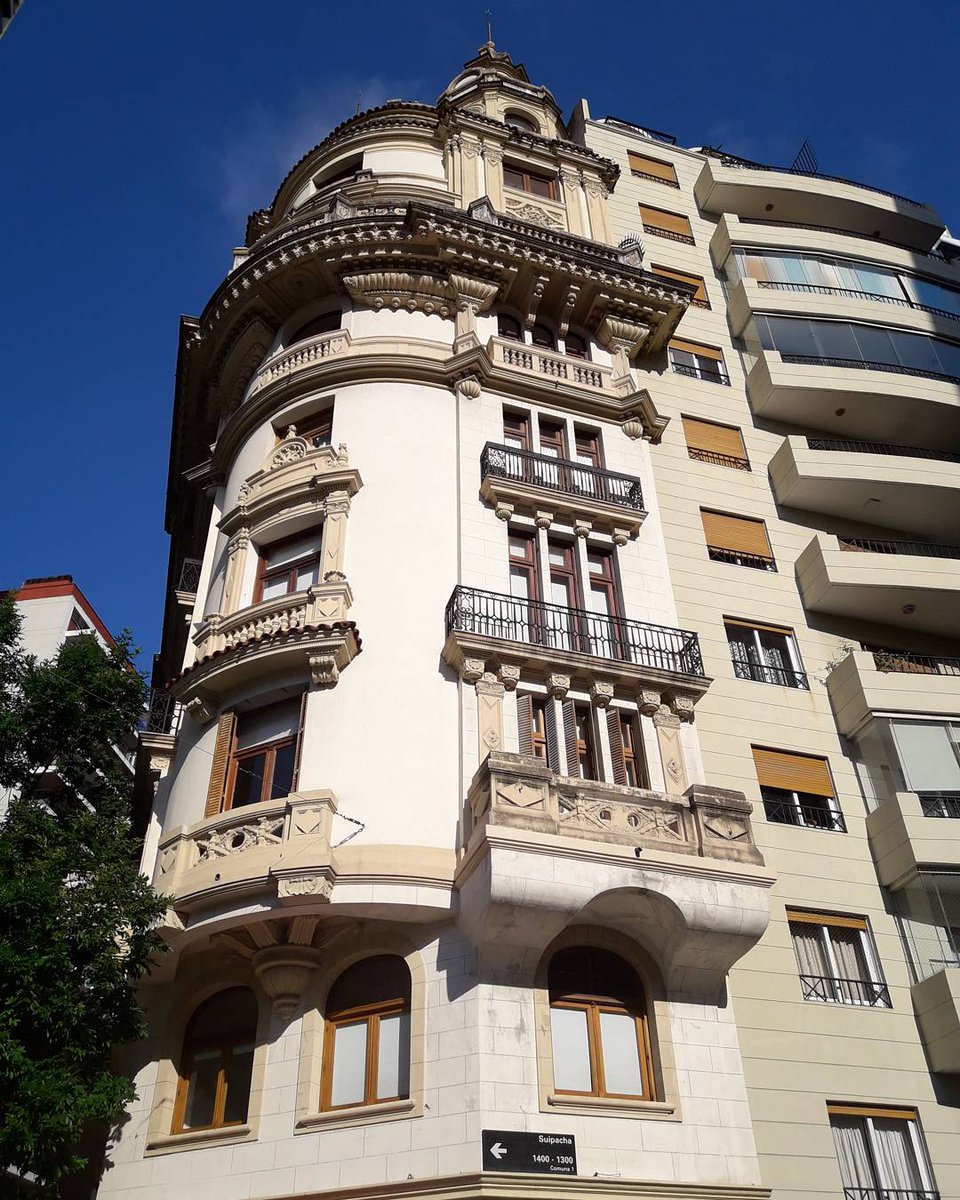 CecidePalermo's tweet photo. #BuenosAires #miciudad #postalesporteñas #paisajeurbano #arquitectura #arte #edificios #joyas #belleza #Retiro #calleArroyo 
@ferraribsas https://t.co/eb7MEZitnd