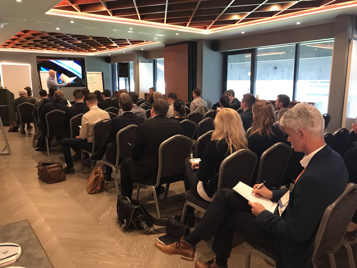 meredith_online's tweet photo. Happening now @AA_ISP #DSW2017 using visual stories to sell from @Qstream partner @SlingshotEdge https://t.co/iTvtKsFwdB