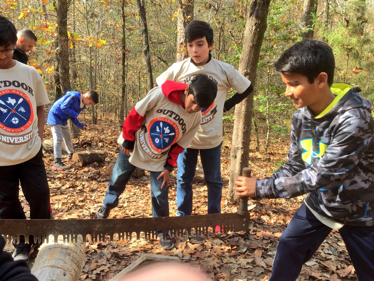 KerrComets's tweet photo. Day 2 - 5th Graders enjoying our classes @AllasoRanch . #AmericanExplorers https://t.co/1YEwJOIKDr