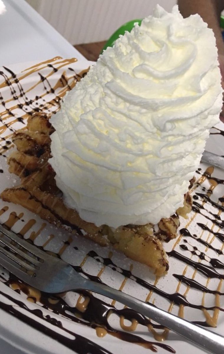 tpbinc's tweet photo. It’s a Whipped Cream kind of day! #whippedcream #theperfectblend #uofd #newarkde #liegebelgianwaffles #waffles #spoonud #delfoodie #foodies https://t.co/h5hGszP6DA
