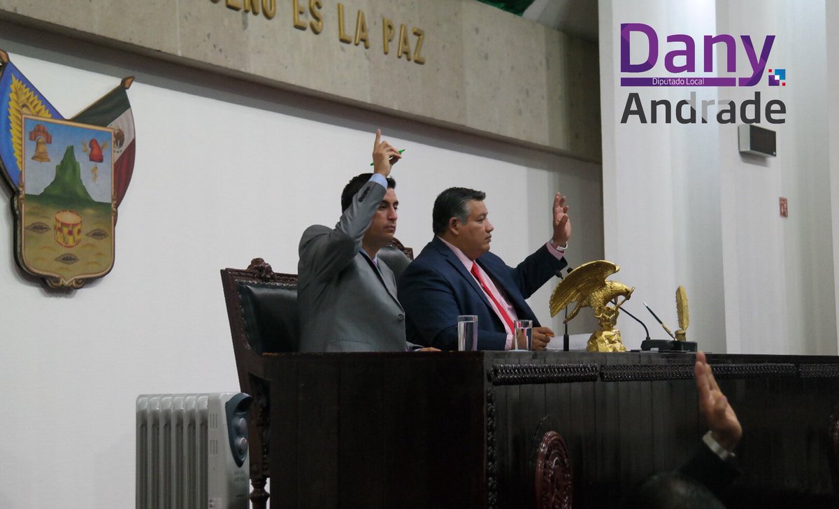SoyDanyAndrade's tweet photo. En el Congreso del Estado de Hidalgo las y los Diputados legislamos con responsabilidad y compromiso, buscando siempre el desarrollo de las familias de #Hidalgo. 

#EncuentroSocial 
#HagámosloNosotros 
@CongresoHidalgo https://t.co/egvb9waScP