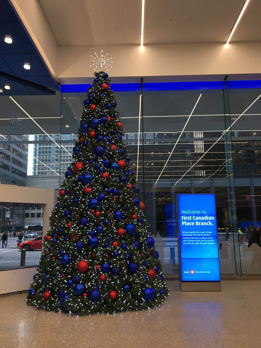 The Holiday season has officially started! Come visit our <a href="/FirstCanadianPl/">First Canadian Place</a> Branch! #BMOFCP #Proudtoworkatbmo <a href="/nardine_flaro/">Nardine Flaro</a>