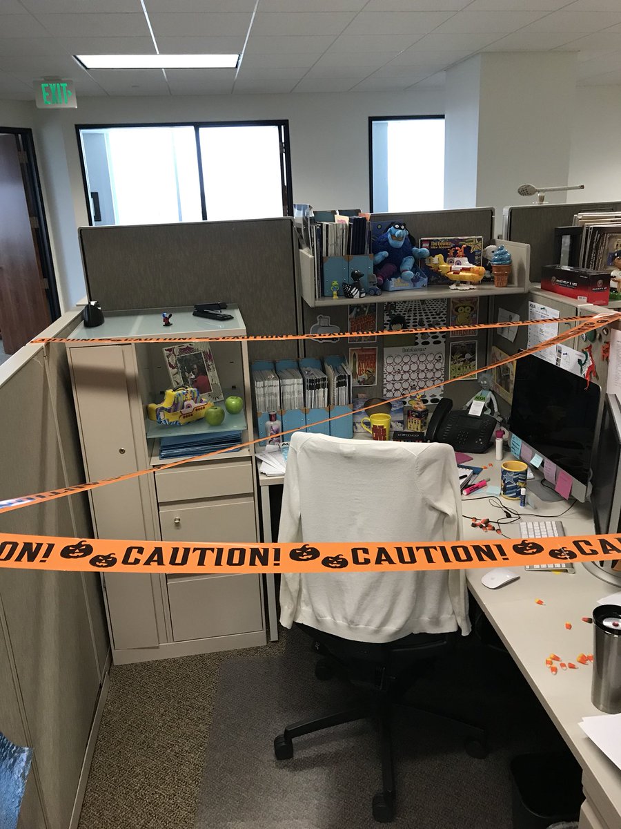 After I️ got back from Orlando (and a long weekend afterward), I️ found my desk was decorated for Halloween! Love it.