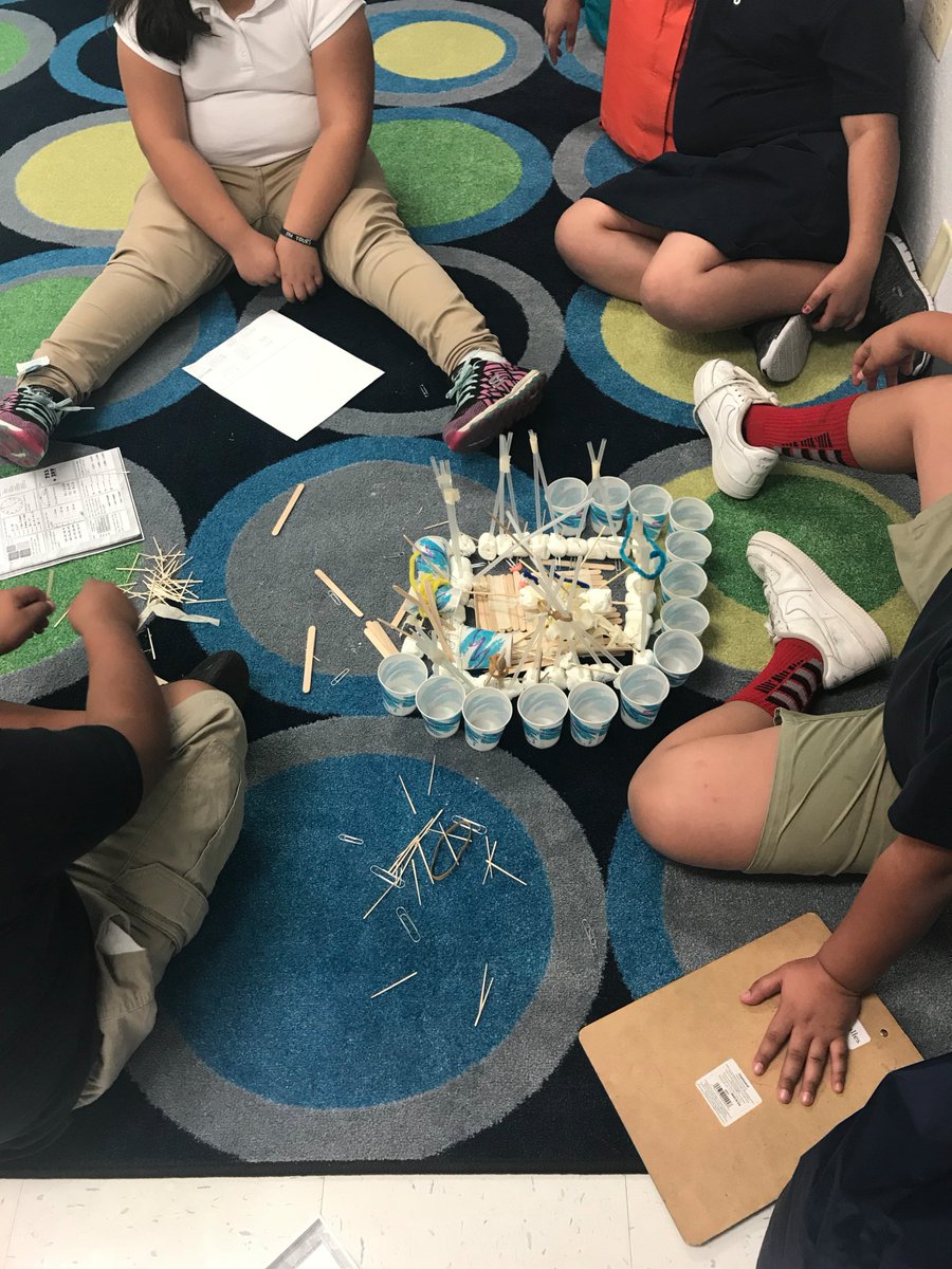 TomahawkCSD83's tweet photo. Thinking, Problem Solving, Persevering, Justifying Learners!!! @dierdreshetler thanks for coming over to help! Thanks @valjo39 for helping your students explore @abbvie @HeartofAmericaF #CESDknowthyimpact https://t.co/pdEy84LQEy