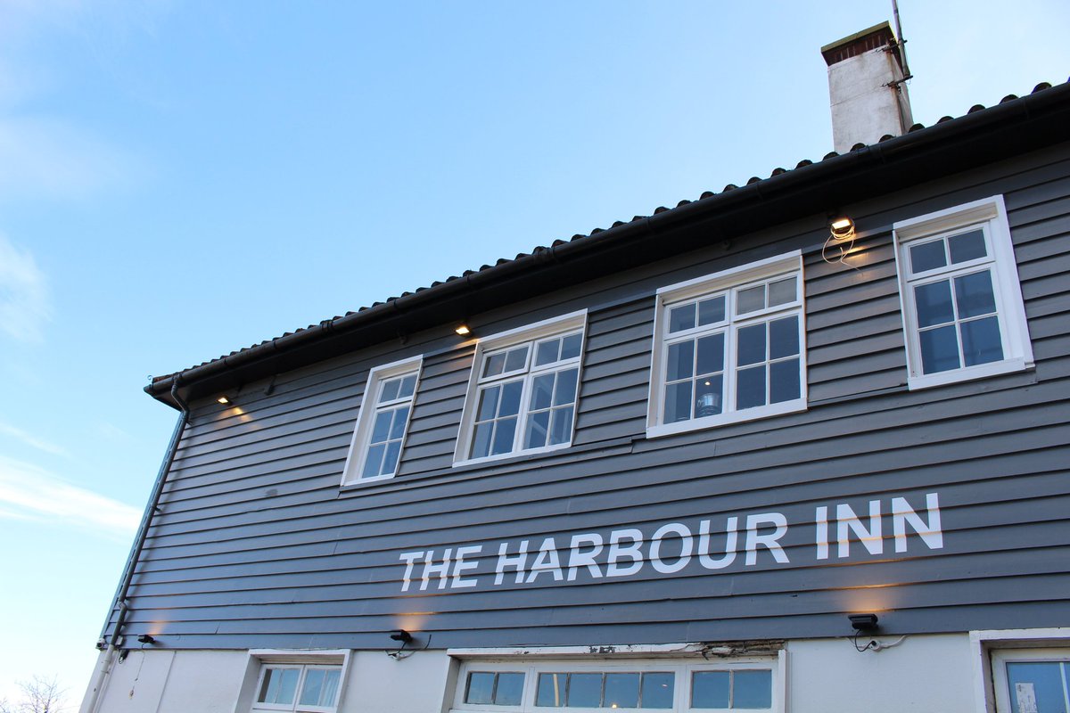 LubensPizza's tweet photo. The Harbour Inn, the latest venture from the Pullman family. A cosy, intimate pub and dining venue a stones throw from the sea.

Craft lager, real ale and an extensive selection of wines and spirits alongside a fresh, British seafood focused menu. https://t.co/Jd0T0NSlUK