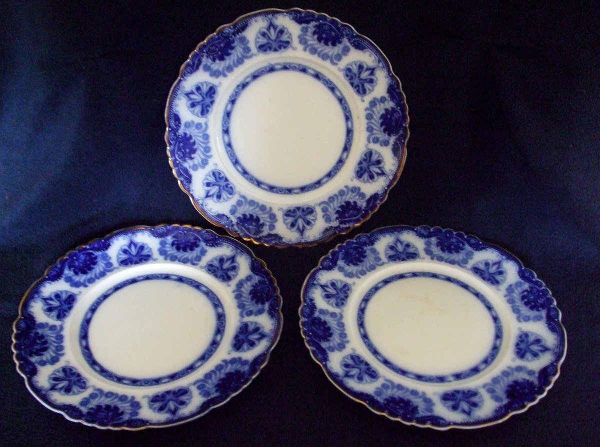 VoltInuOfflclal's tweet photo. 4 Antique c.1891-1914 W H Grindley & Co (LTD) Baltic Pattern Flow Blue Plates,Sold as a set or Mix and Match #antique #antiques #Antiqueclique #Porcelaine #Ironstone #Ebay #Etsy #victorian #Edwardian #blueandwhite #transferware #flowblue #rare #tableware https://t.co/vFbXLUT1mV https://t.co/twr3DaFklD