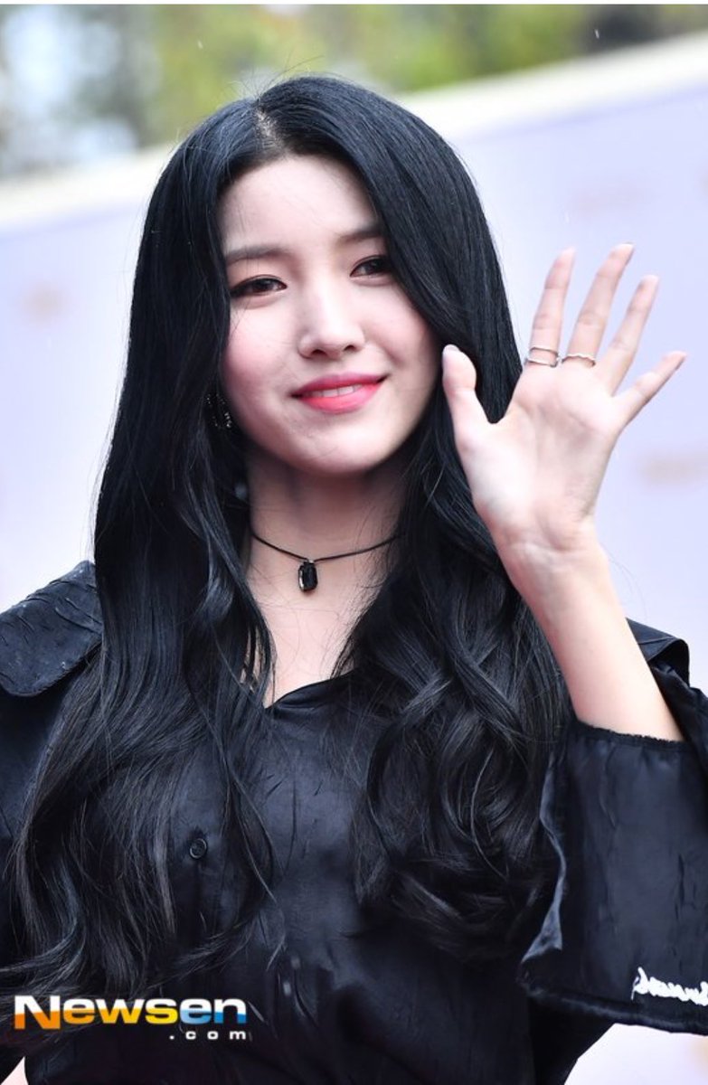 sowonsmiling's tweet photo. https://t.co/95wOco1R4n