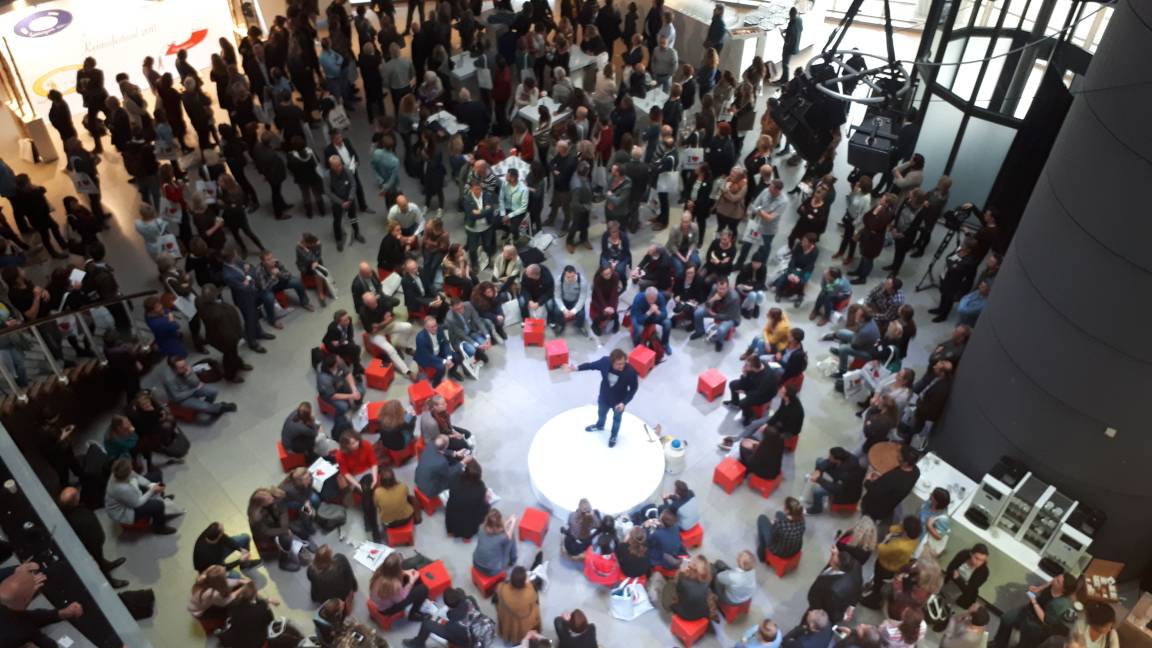 MeneerHille's tweet photo. Fantastische middag gehad bij #lereninbrainport, ook voor @MeetUp040 en @Onderwijscoop (#vanvoordoor) https://t.co/6x3RQotQq9