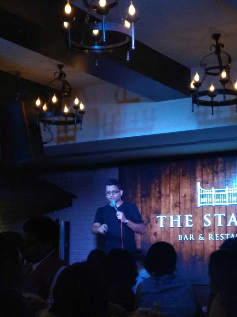 TheEntFactory's tweet photo. He is hilarious, he is handsome, he is none other than @nitinmirani
Tonight's act - One word - Housefull.
Hosted by #ManuGupta at @StablesIndia. https://t.co/Xl2cD9BGk5