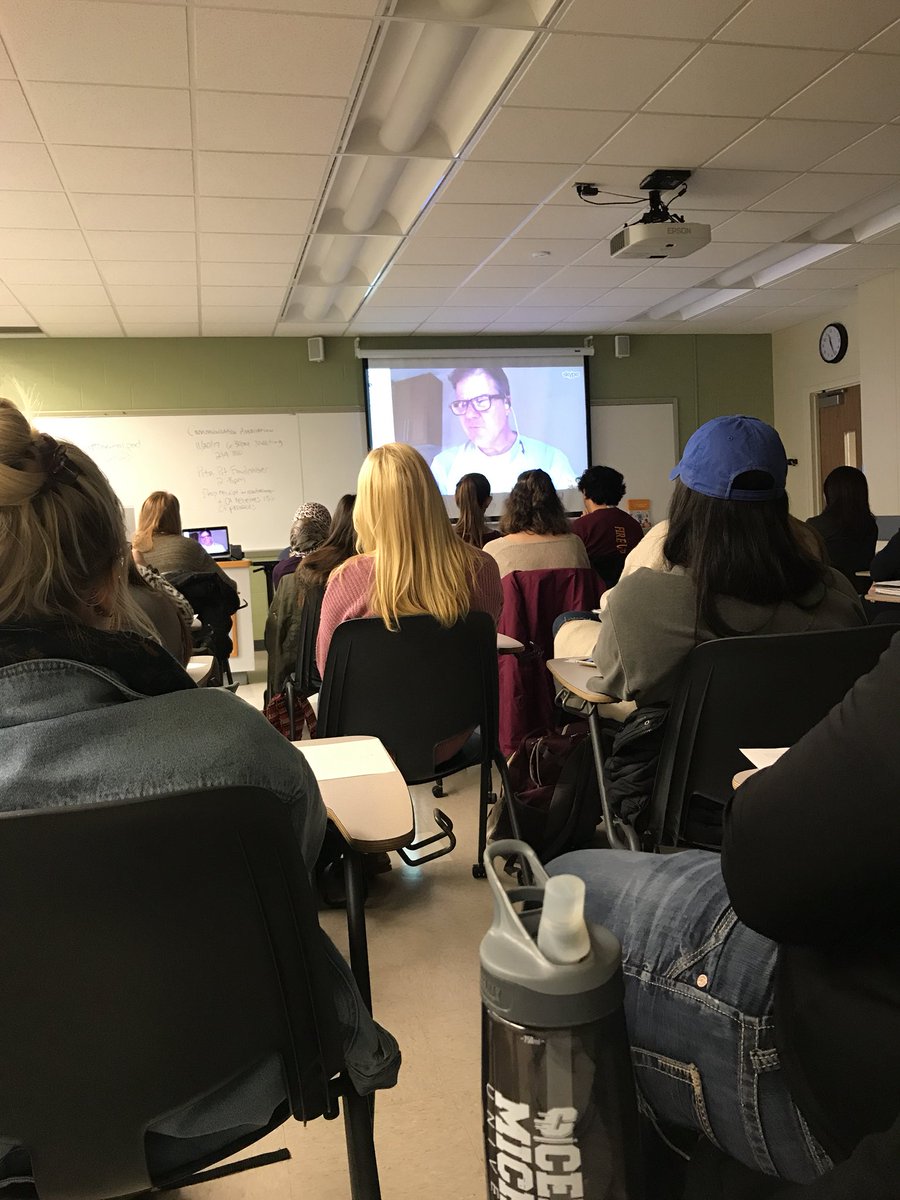 CharlieDillon01's tweet photo. Skyping Paul Gilmartin in class. “Shame and Stigma really thrive on darkness” #talkmorementalhealth #com523 #mentalpod https://t.co/u2NyOK8wRF