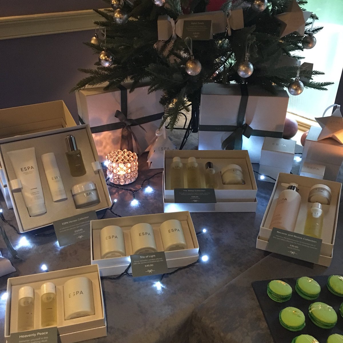 liskarta's tweet photo. @devonshirespa Fabulous ESPA Christmas shopping event at the Devonshire Arms Spa!! 😍🎄#ESPA #Christmas #shopping #devonshirearms #boltonabbey #fizzandcanapes #spa https://t.co/PoCMyKzHkl