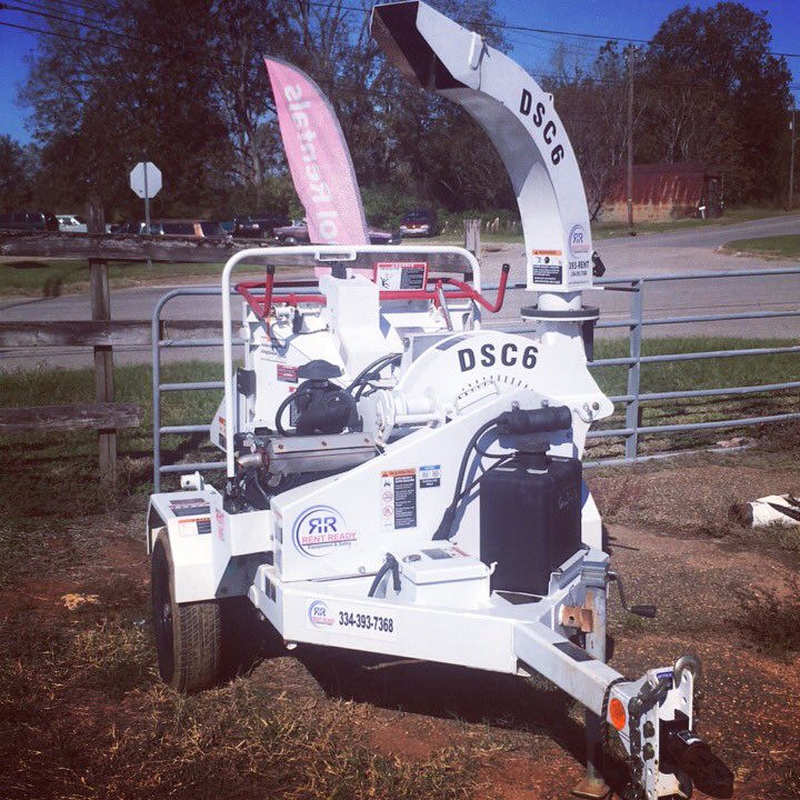 RentReadyEquip's tweet photo. With fall here now is a great time to clean up those overgrown areas around the house and farm. Chipping up the limbs can make that work easy and quick!

#weekendproject #woodchipper #toolrental #equipmentrental #rentready #lawncare #enterprisealabama https://t.co/rj9iWXXDit