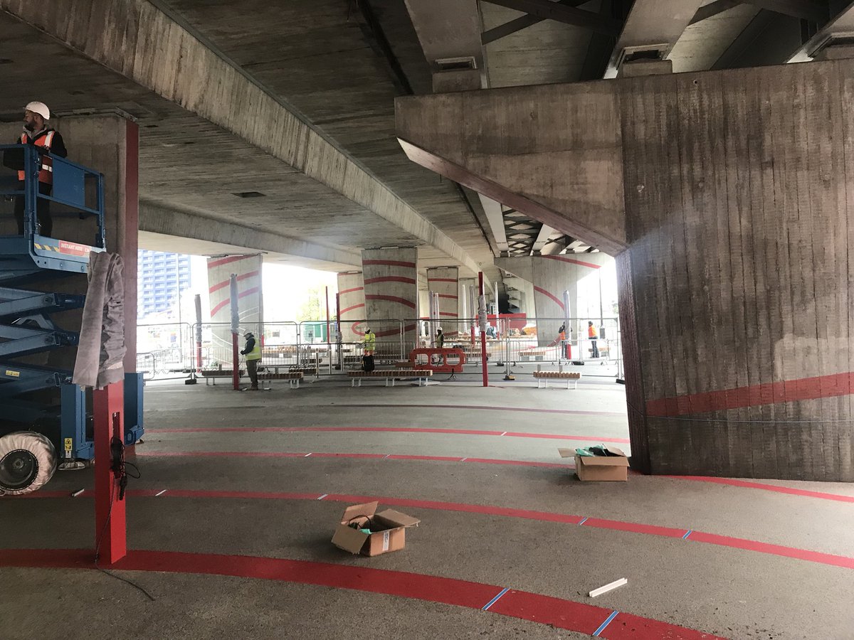 cosmicelec's tweet photo. Not everyday you get to screw things to the underside of a motorway! #prolighting https://t.co/eggi6DNjpL