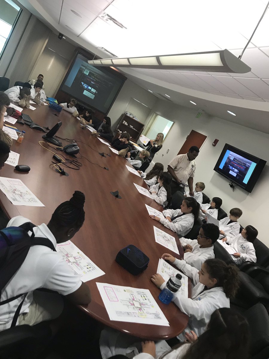 centpalmsharks's tweet photo. Pre-Engineering Academy students getting a hands on experience @WestPalmBeaches @CSUSAhq @wpbpublic-works @CSUSAJonHage https://t.co/aVm1bNrAwh