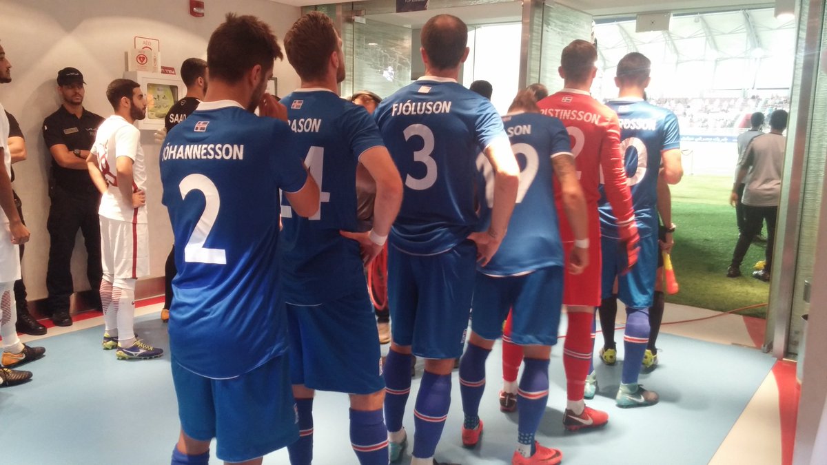 footballiceland's tweet photo. Koma svo, Ísland!
Come on, Iceland!
#fyririsland https://t.co/SsRafhGvqA