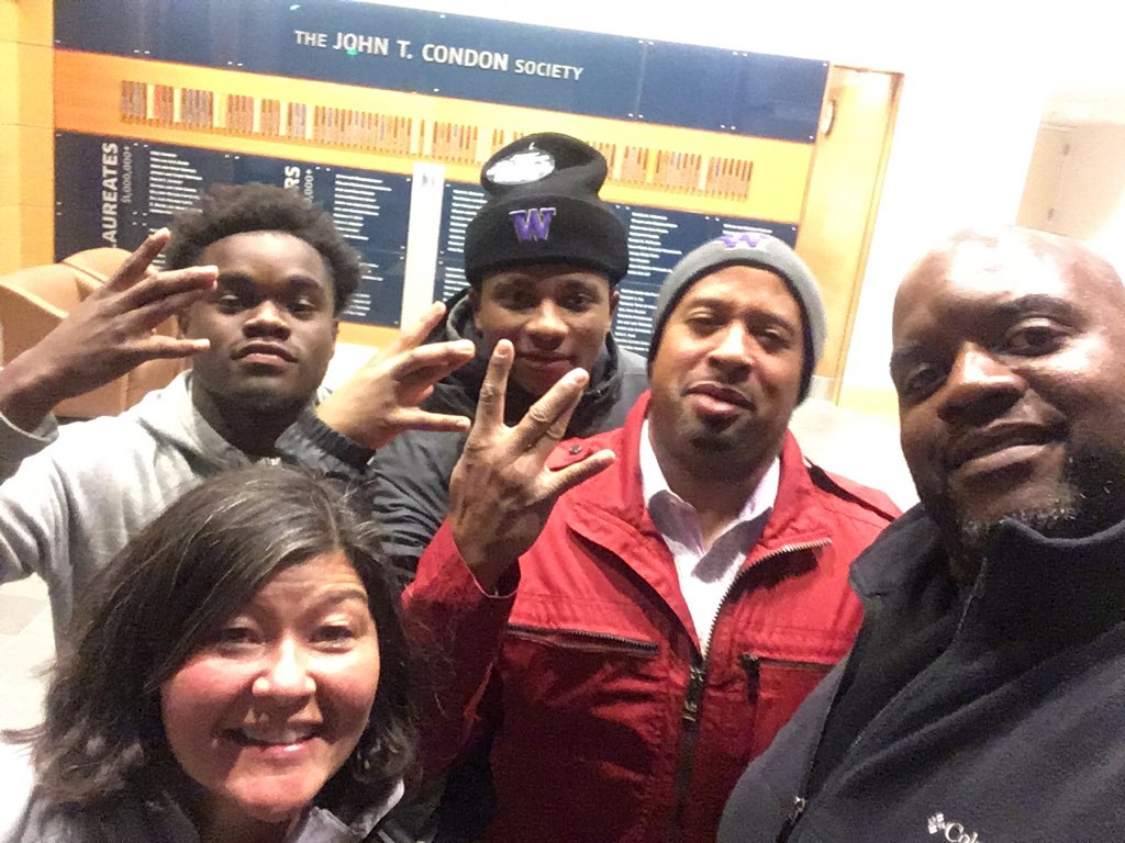 Dominiq49045015's tweet photo. #Community Passageways
@UWLAW FutureDefenseAttorneys
#LEARNINGLAW https://t.co/FAwQTHpm1V