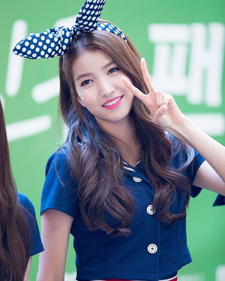 sowonsmiling's tweet photo. https://t.co/xDQUgom9gB