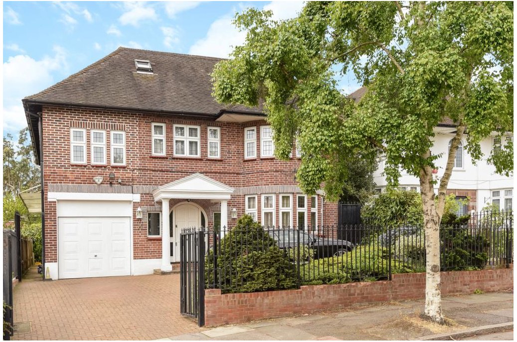 Anscombes's tweet photo. Take a look at this massive 7-bedroom that’s been refurbished to an extremely high-standard! #London #Finchley https://t.co/clMyVz6eoO https://t.co/PToH0oZ21T