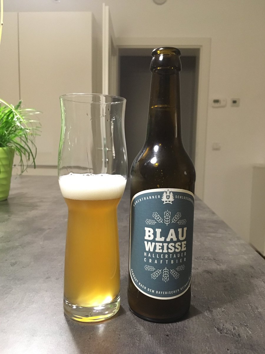 diepaul's tweet photo. Tür 3 #hofer #bieradventkalender #hallertauer #blauweisse banane! https://t.co/Q2HUOWIf2L