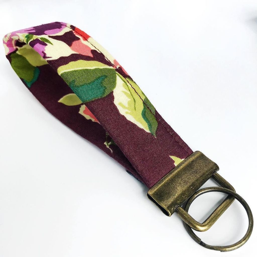 shopcatoneal's tweet photo. ★★★★★ "These fobskeys make great gifts for yourself and others. Amazing quality, great length, and very fast shipp… https://t.co/F8wE94iY0b https://t.co/NU7oYLz72z