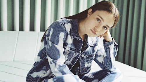 themarooncafe's tweet photo. @thisissigrid shares her incredible new single "Strangers." https://t.co/cXqC6CkU4j https://t.co/WBZUNZsO1C