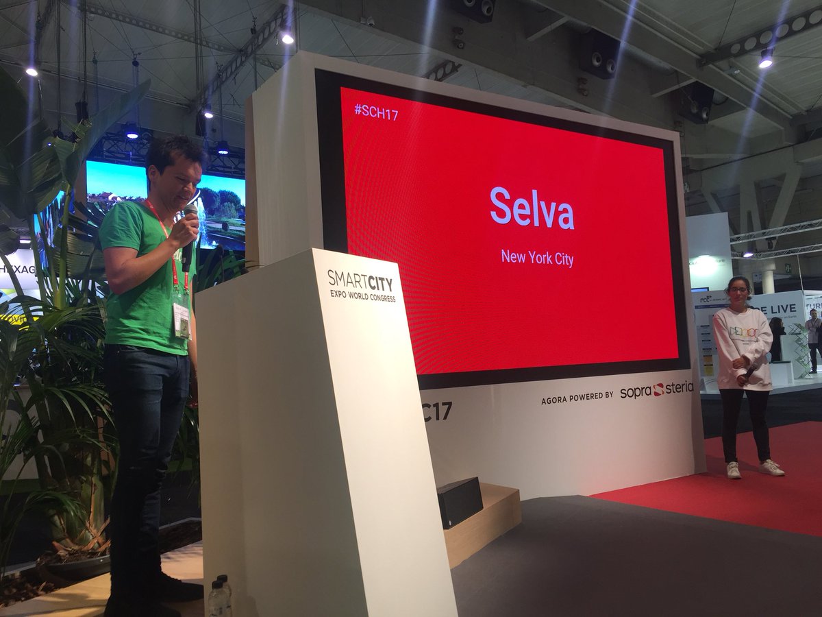 Connecting with nature in the city: @selva_app presenting <a href="/smartcityhack/">Smart City Hack</a> final! #sch17