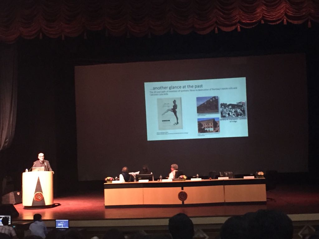 IIM_Calcutta's tweet photo. Mr. Ajit Balakrishnan addresses the audience with the foundation day lecture at #DAA2017 #IIMC https://t.co/C3QjPJuF3z