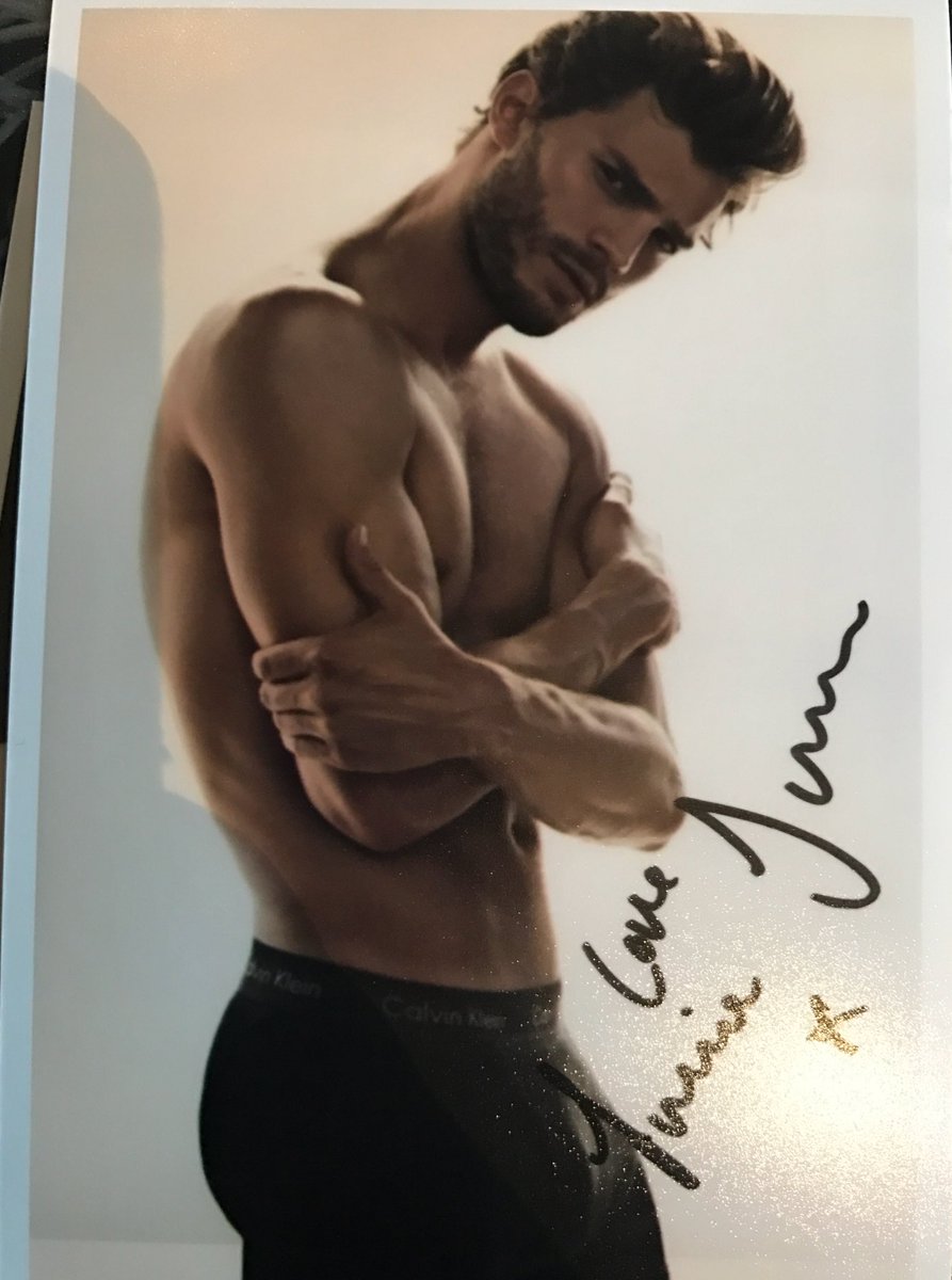 miss_steele89's tweet photo. Day 87 countdown giveaway to #FiftyShadesFreed RT&amp;follow to enter to win printed limited edition #JamieDornan autograph(6x4) good luck ☺️ https://t.co/GCCcNgHSMC