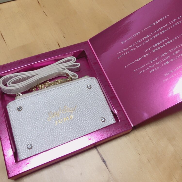 soyo_k06's tweet photo. 私のところにも届きました 💙

かわいい、、、😻💗 https://t.co/1AoghE5hWG