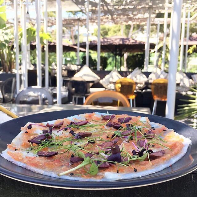 NUBA + CLOOB 🥗 Hoy comemos aquí al aire libre. Márcalo como favorito en tu app y enseña tu perfil cuando pidas tu menú o carta