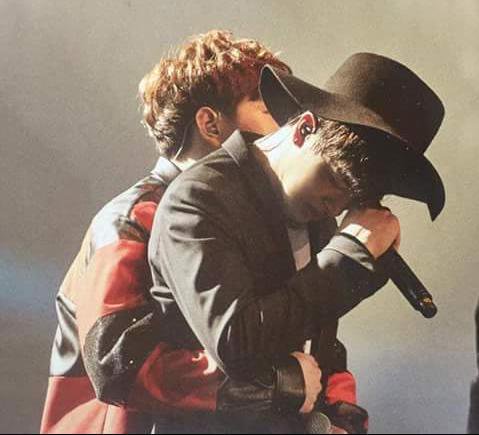 TitaJen26's tweet photo. @1theK This is still the most heart wearming Changsub x Sungjae moment ๐ญ When Sungjae cried during their concert and Changsub seeing it run from the other side of the stage just to hug Sungjae.
#BTOB #ChodingLine #ChangJae #์ฅ์ญ x #์ฑ์ฌ https://t.co/berGwWAYom