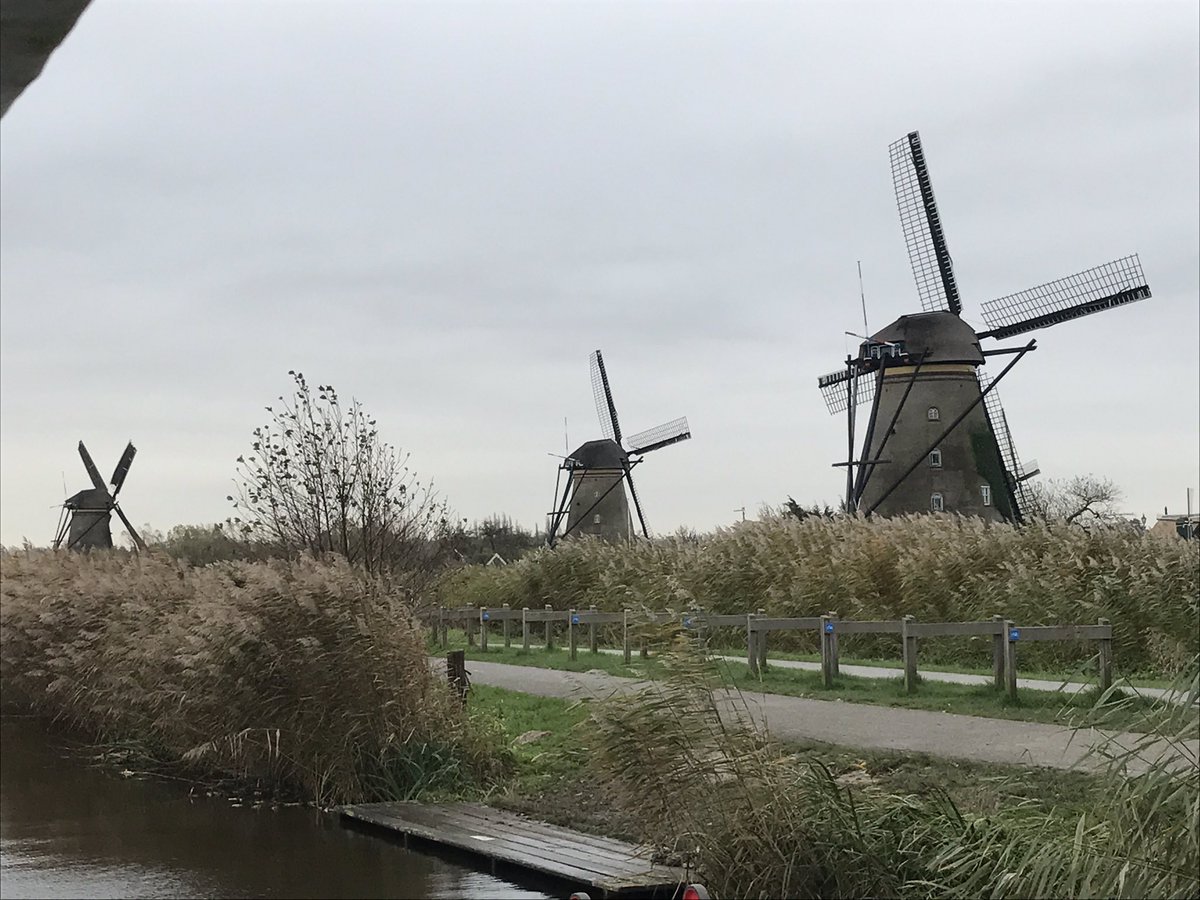 JacquelineLijs's tweet photo. Te gast bij #KinderdijkMills met platform #Nederlandwaterland @nbtc. Interessante doorontwikkeling icoonlocatie #klantcentraal https://t.co/hdiH2eDFjn