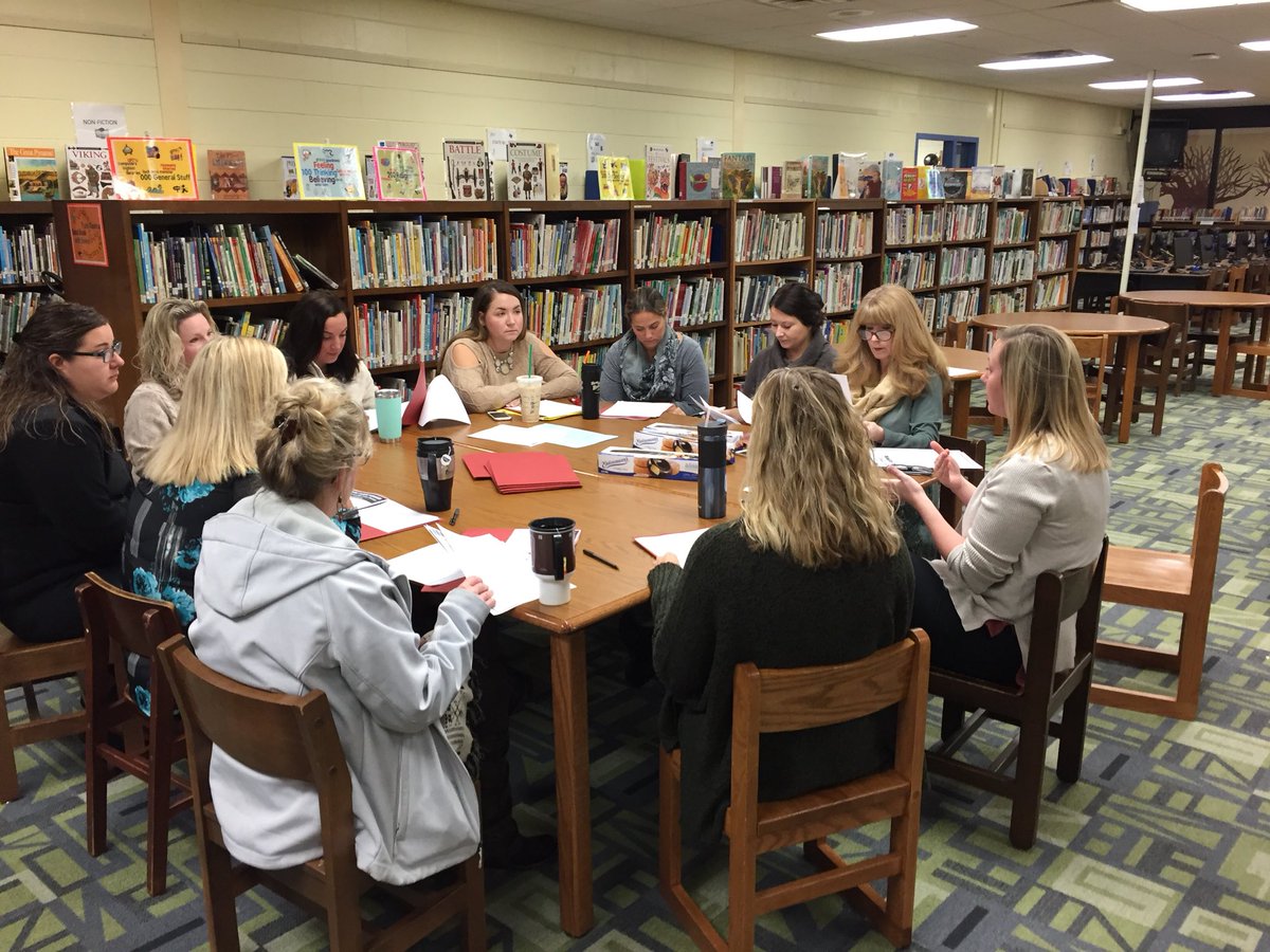 DunfeePride's tweet photo. LMDS teachers participate in a before school mini-PD workshop!#makerspaceintheclassroom #dunfeepride https://t.co/Oj1M7KNGS8