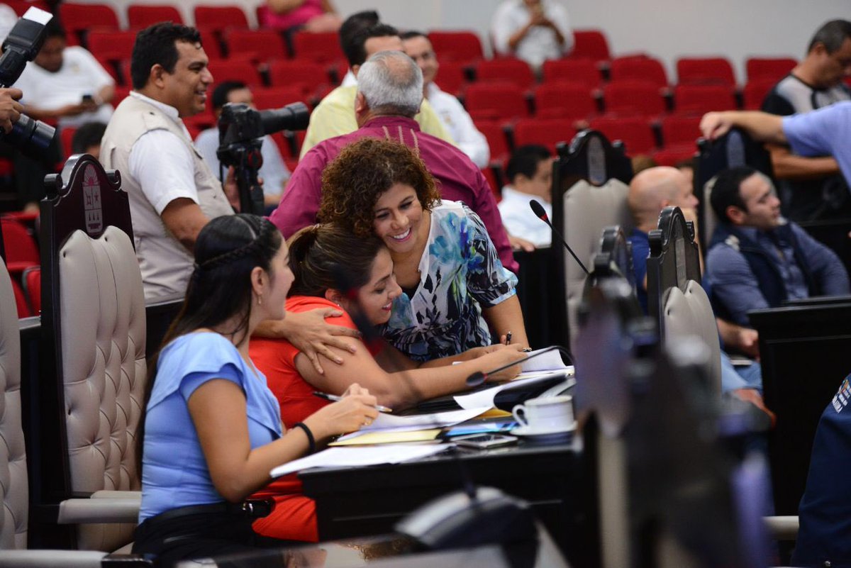 Hendricksles's tweet photo. Regular la #CaducidadLegislativa nos permitirá agilizar el trabajo de los diputados evitando rezagos. La fracción del #PRIQRoo presentamos
Iniciativa de Reforma de Leyes Secundarias en materia de Caducidad Legislativa #EstamosCerca https://t.co/2d1bpjdYRu