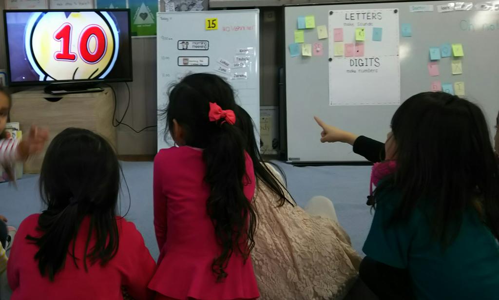rogerwildenz's tweet photo. Number search - then viewing our collection on TV. Why do we have numbers? #learningatkis #ECEmaths https://t.co/zfrVx0lmyP