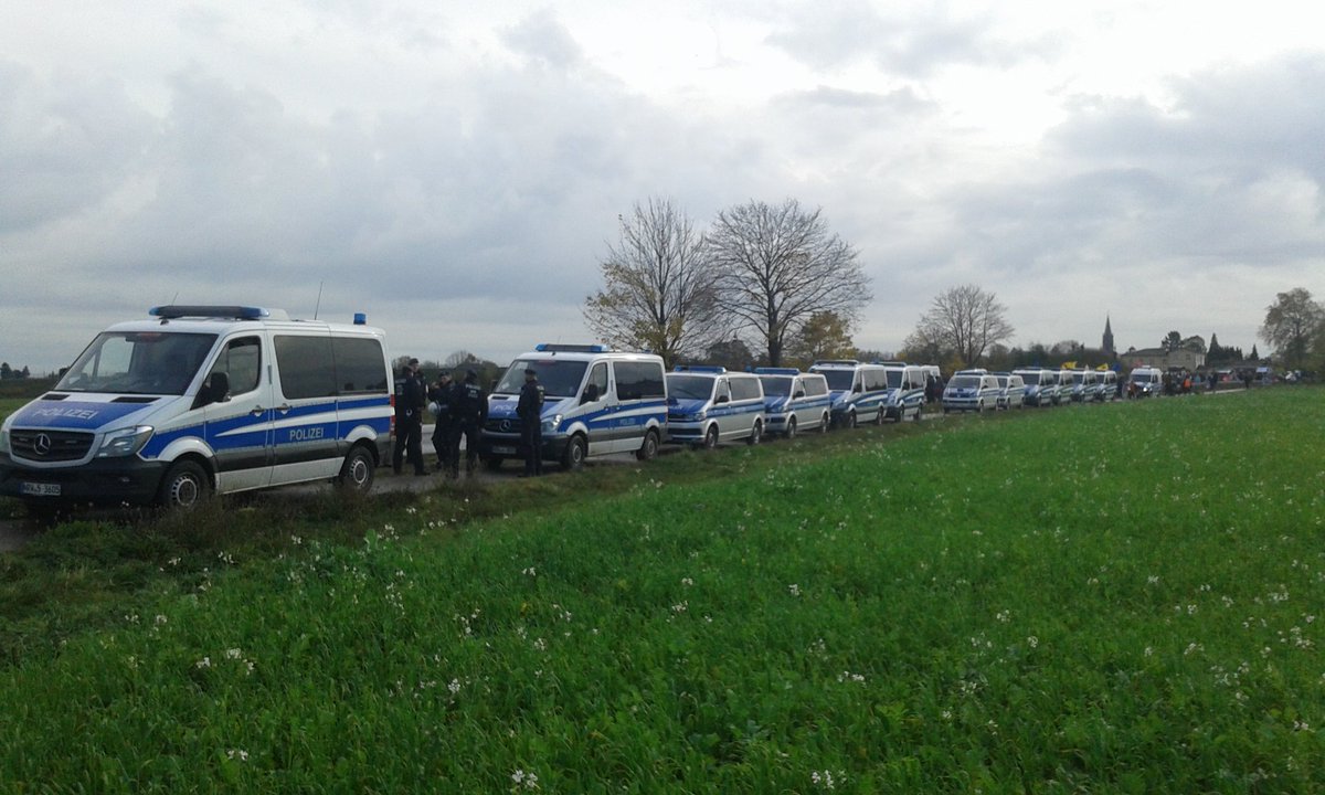 JusHambi's tweet photo. 100s millions spent protecting #Carbon #Polluter #RWE from dangerous #ClimateJustice activists and keeping #MadeinNRW = #Repression #COP23 https://t.co/XsLt2Rx2fo