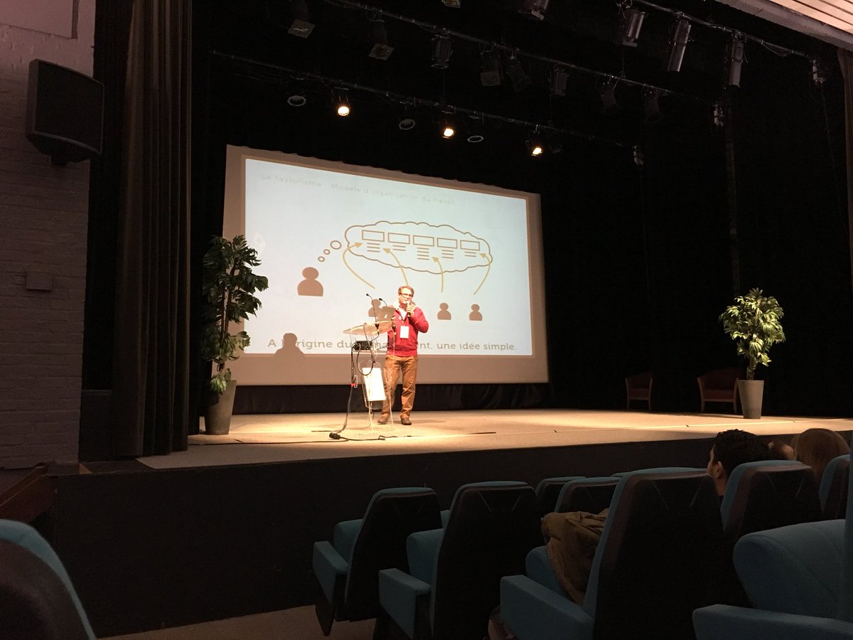 cheprojexion's tweet photo. Managers, les oubliés de l’agilité avec @CedricPourbaix #AgileTourLille https://t.co/EzmvNp0i11
