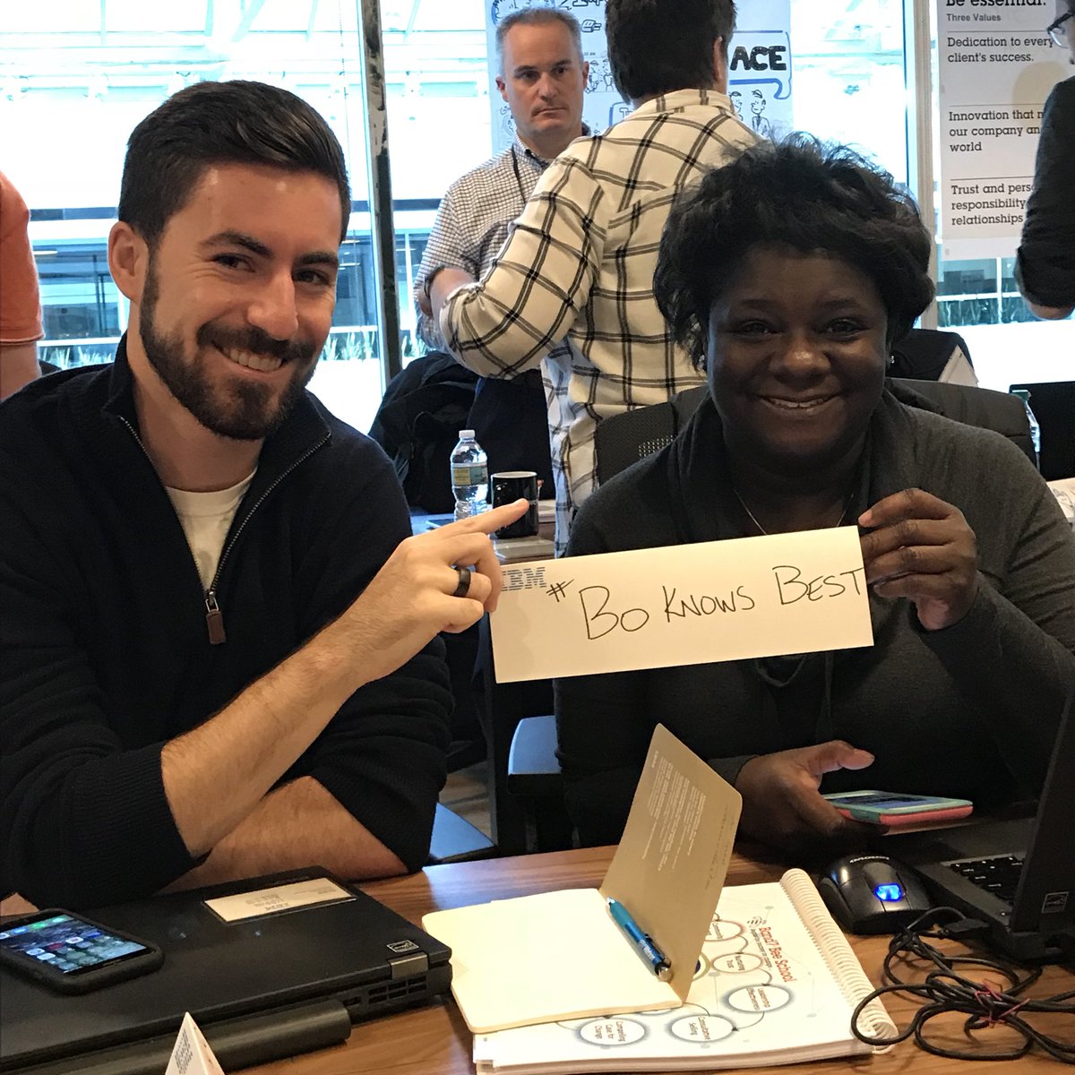 AndersonOut's tweet photo. Our #teammascot and #namesake here in #thegreatgreenroom @TheBeeSchool @boknowsbest50 #bee7buzz https://t.co/0xK7S3Pl01