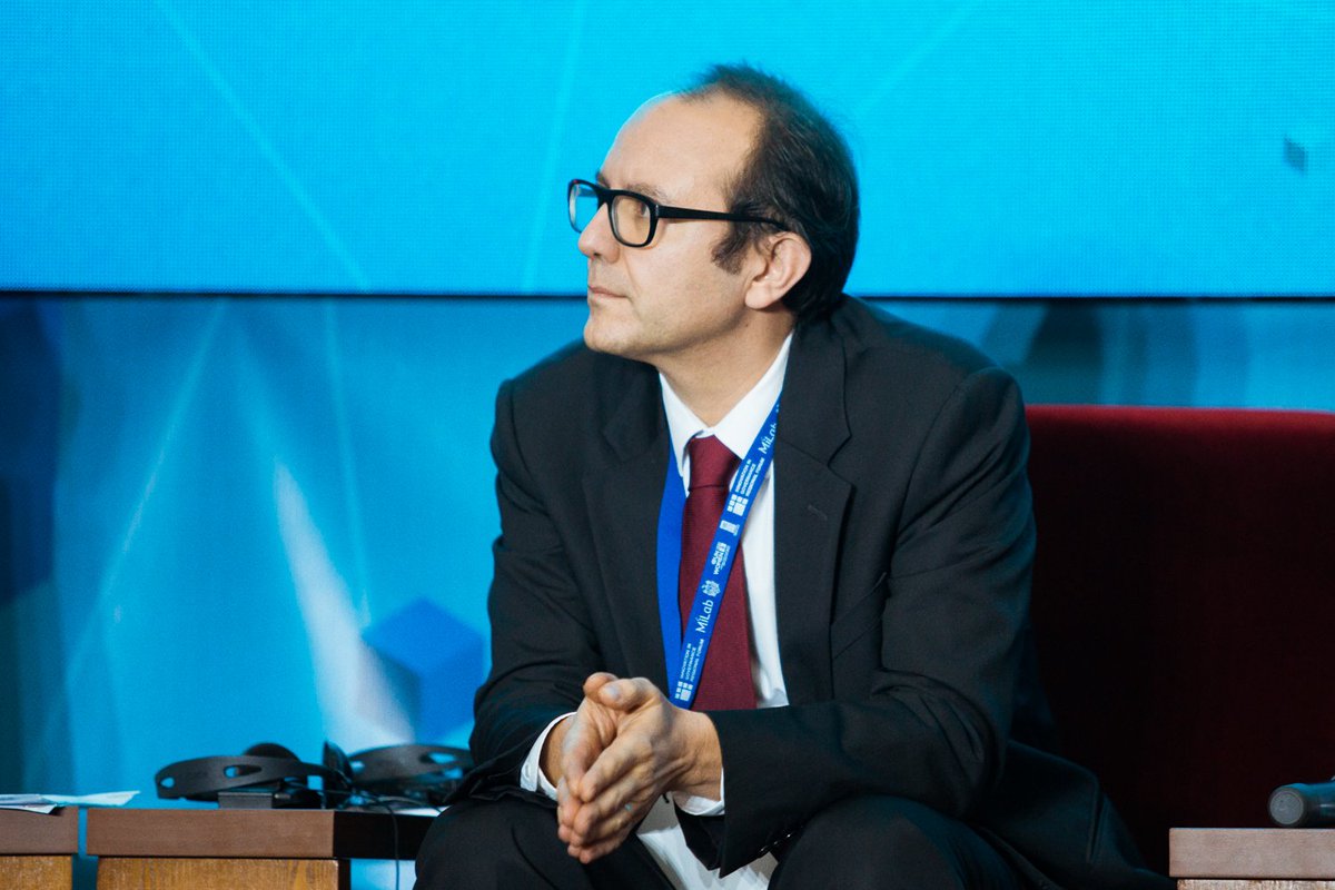MiLab_MD's tweet photo. "An efficient system of public services delivery asks for strategic thinking on medium-long run policy making", Dario Barbieri, international expert on e-Governance#Innoforum2017 #inno4dev #inno4gov https://t.co/kl7QnN1E1p