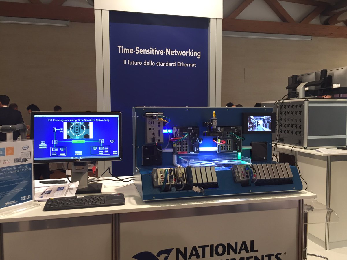 AI_NBMedia's tweet photo. Tour delle demo #NIDays Milano con #claudiocupini @NI_Italy #analisipredittiva #manutenzione reti #TSN https://t.co/lP7f6MhIKG