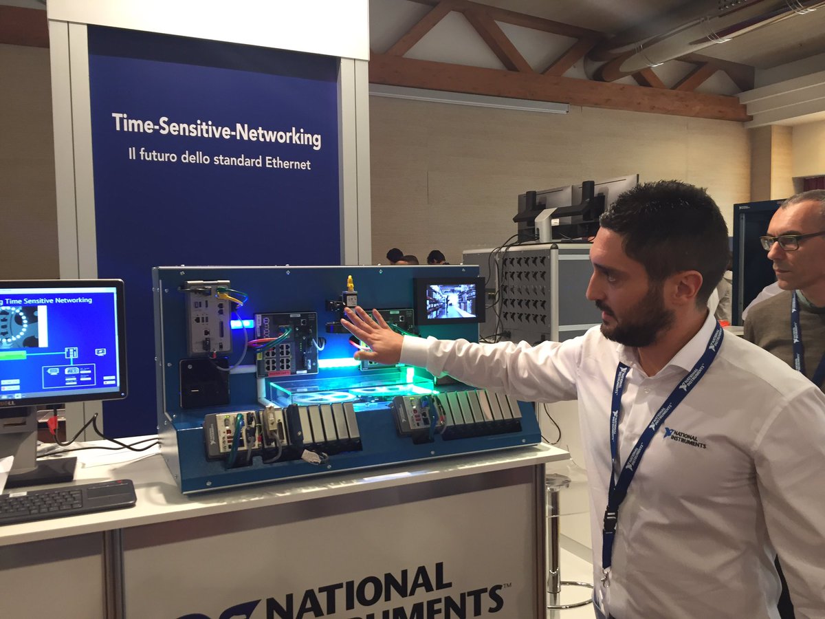 AI_NBMedia's tweet photo. Tour delle demo #NIDays Milano con #claudiocupini @NI_Italy #analisipredittiva #manutenzione reti #TSN https://t.co/lP7f6MhIKG