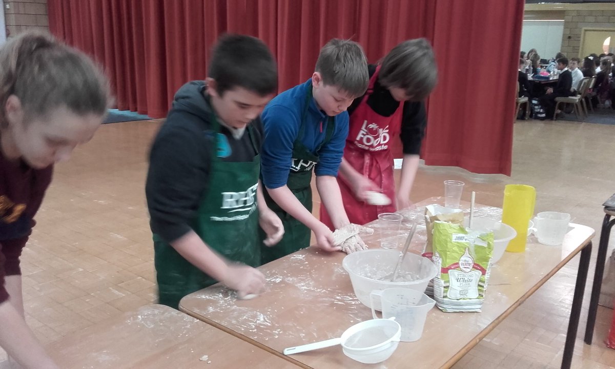 PHS_DYW's tweet photo. Breadmaking masterclass - Bake-off here we come! https://t.co/A1LHyteXQK
