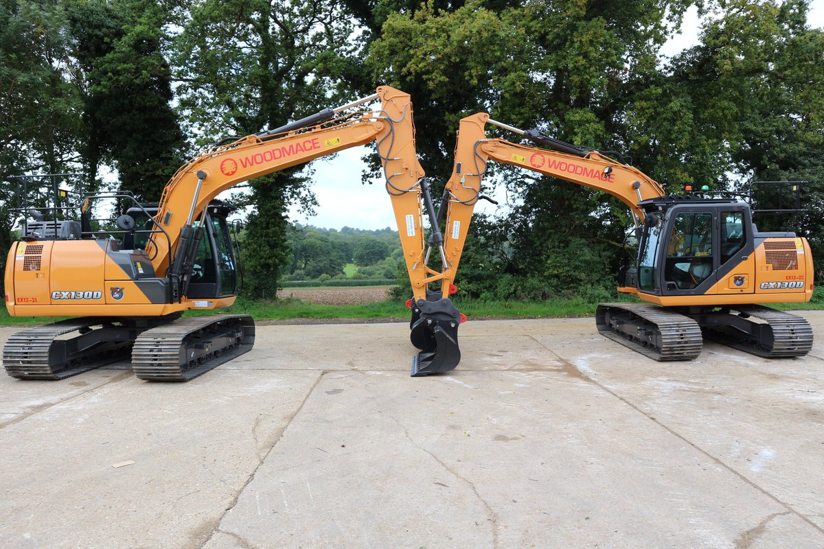 BPMS Ltd has supplied Dorest based Woodmace Ltd with 2 new ultra fuel efficient CASE CX130D Excavators.
Fitted with the latest safety features including Prolec Lifting Indicators, Green Seat Belt Beacons and Safety Hand Rails, these 2 machines have gone straight to work on site.