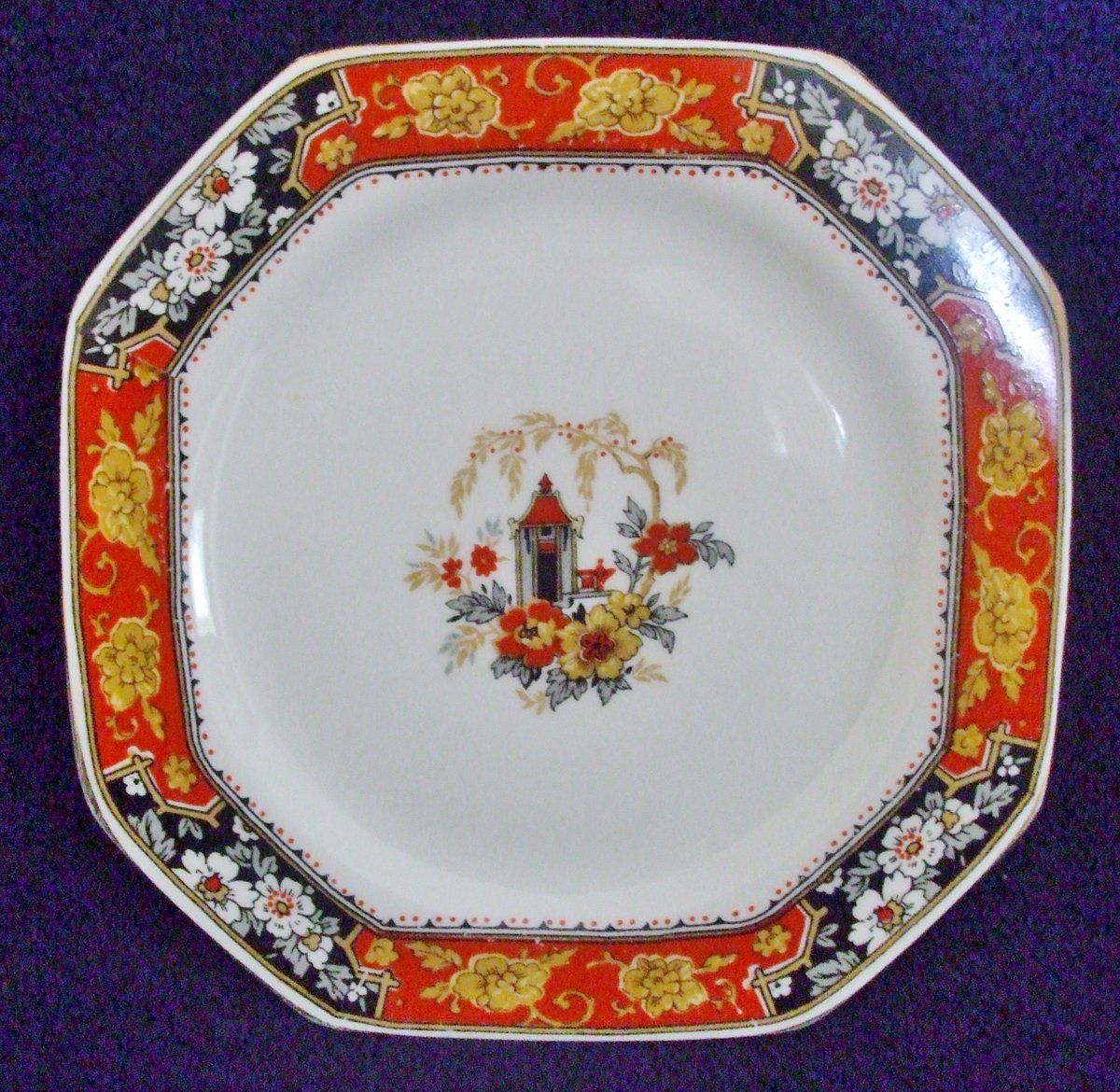 VoltInuOfflclal's tweet photo. 4 Vintage Art Deco Alfred Meakin Jamaica Pattern Octagonal Side Plates #Tableware #porcelain  #Artdeco  #Vintage #followvintage #vintagehome #gotvintage #vintageshowandsell  #shabbychic #teaparty #home #diningg #etsy #living #vintagechina  #ebay #retro https://t.co/ogTwhyMDmG https://t.co/VxzOaDNjaS