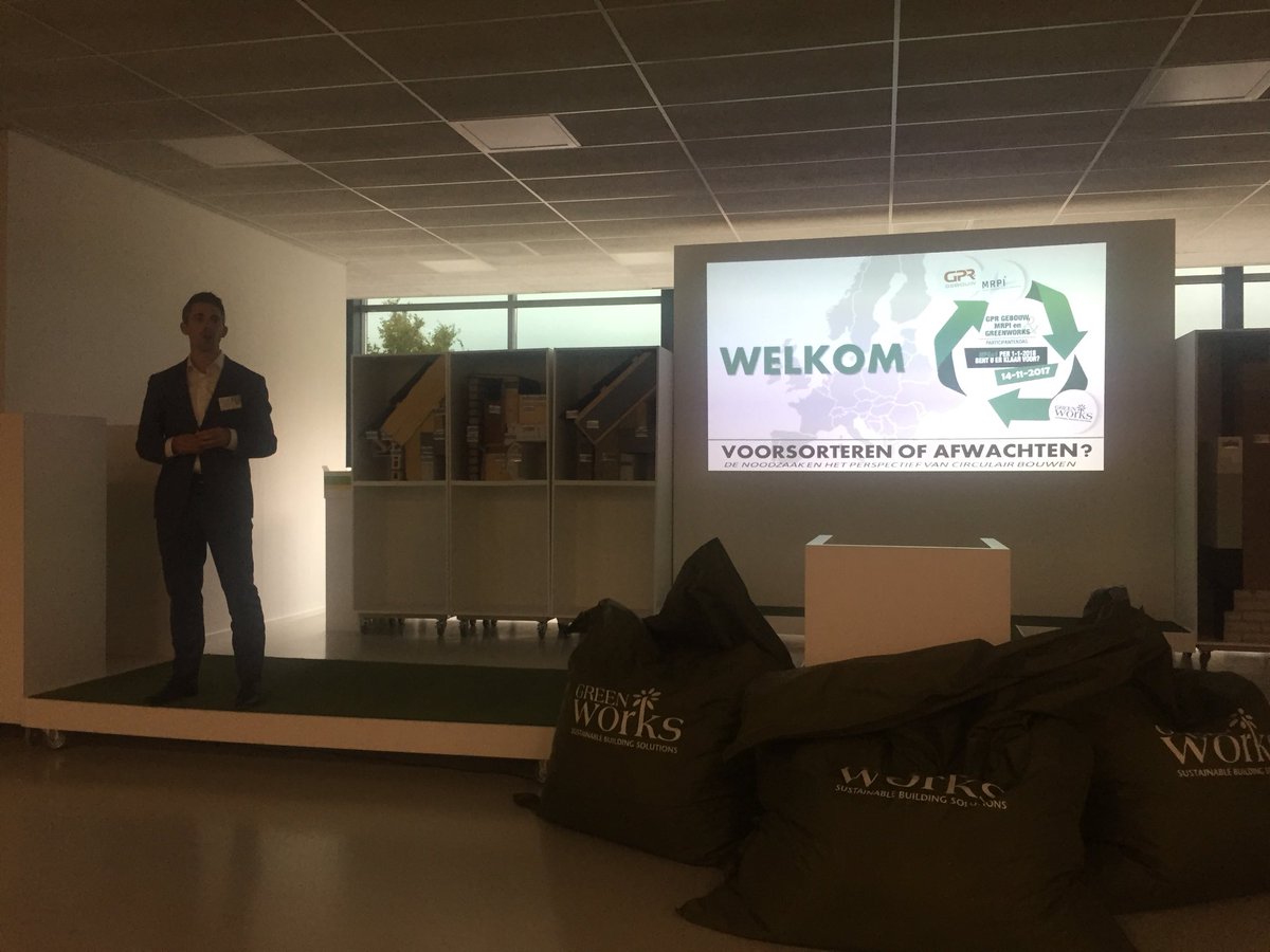 oosterberg's tweet photo. Samen met @ABB_Installatie op de 
#participantendag in de @RKB_Greenworks academy. Thema’s #duurzaambouwen #MPG #leanworks #toekomstbestendigbouwen https://t.co/lR31TbdUmQ