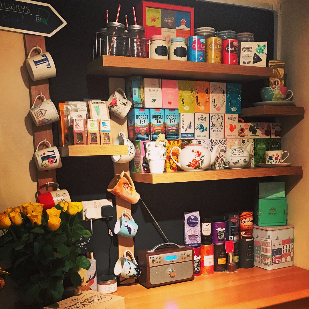 dorset_tea's tweet photo. Surely everyone needs a #tea station to brighten up their lives?! ❤️☕️  #diyproject anyone?
#elevenseshour https://t.co/bAj4aM4Aid