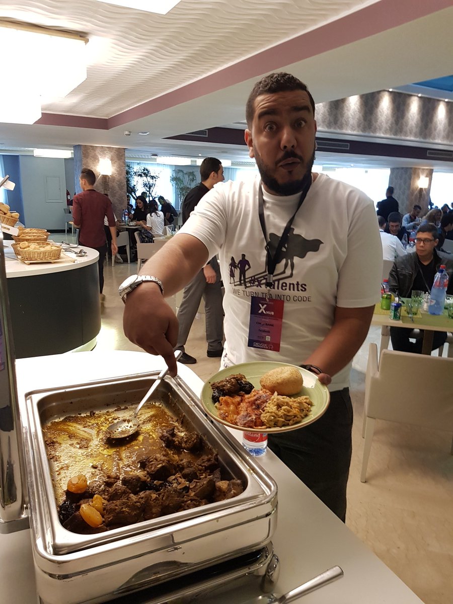 DevoxxMA's tweet photo. Lunch time at #DevoxxMA! No more Sandwichs ! #TheOnlyDevoxxWithoutSandwichs https://t.co/6hyfBoVFQA