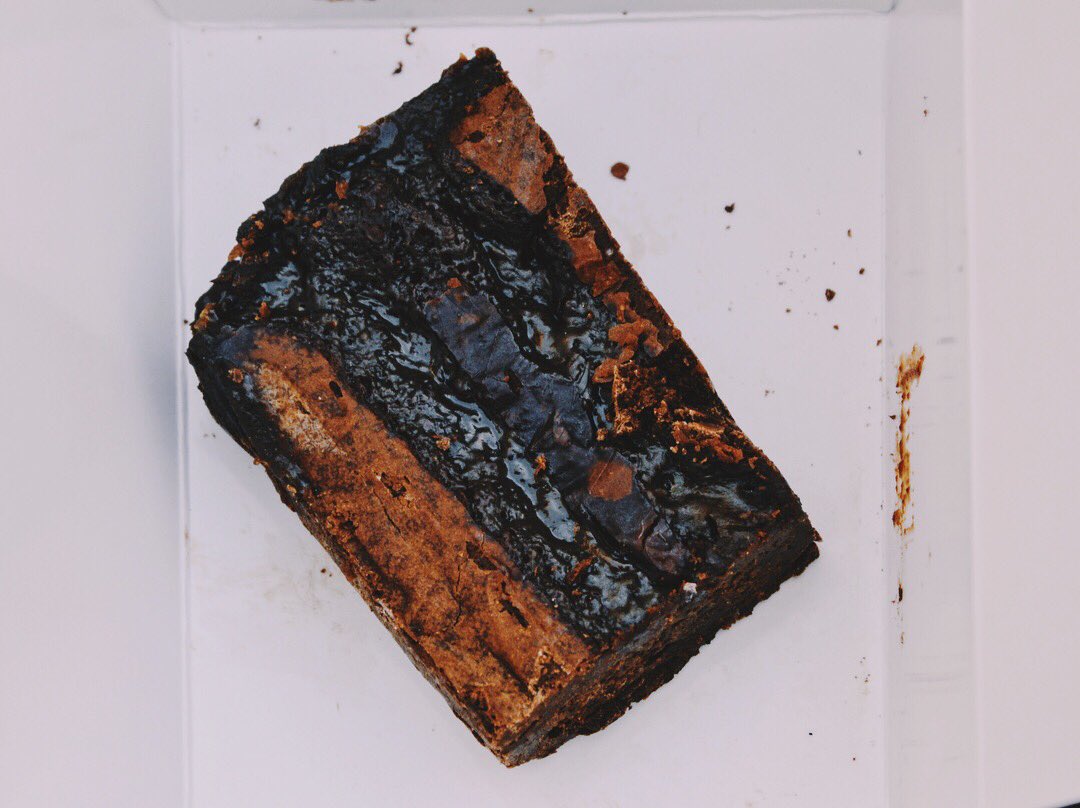 So glad I made a visit to <a href="/BrownsFashion/">brownsfashion store</a> East which is home to this glorious Notes To Strangers installation and the equally glorious <a href="/Fatties_Bakery/">Fatties</a>, combining my love of words, and salted caramel brownies. ❤️