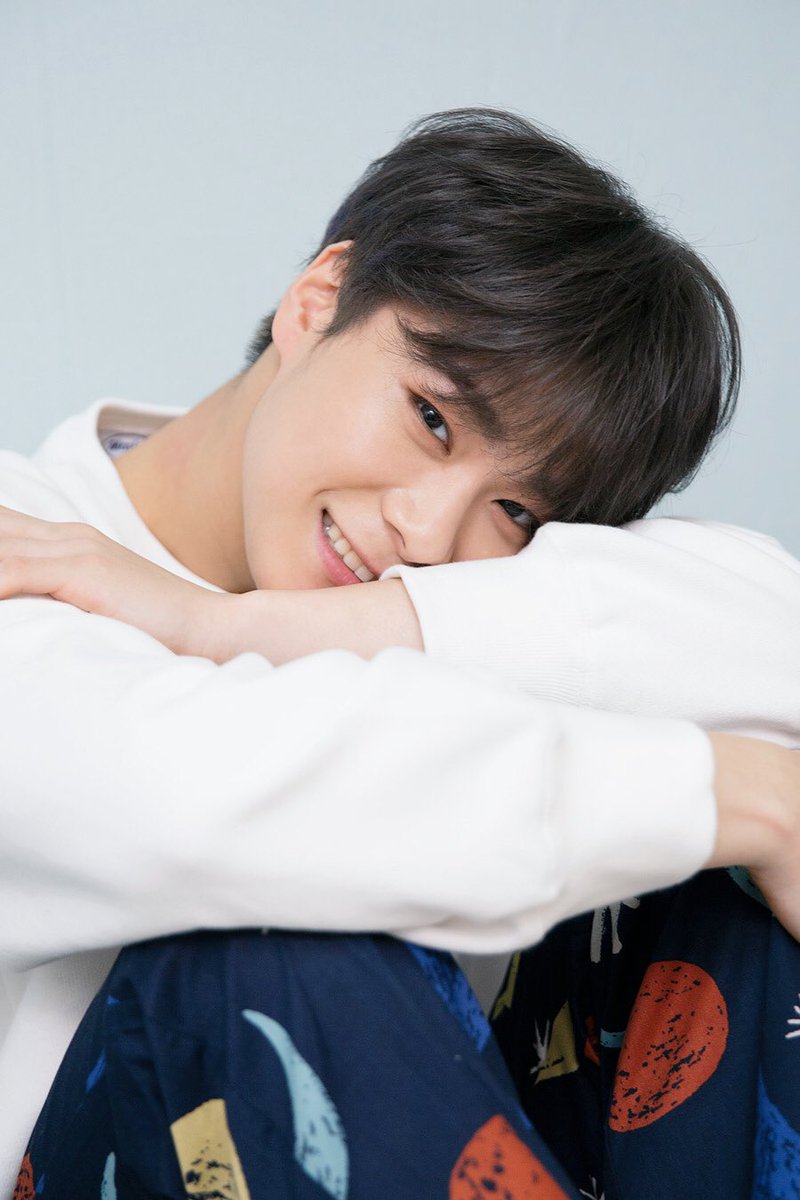 e_moonset's tweet photo. ❣️#아스트로 #문빈 https://t.co/1gtH9X8M8v