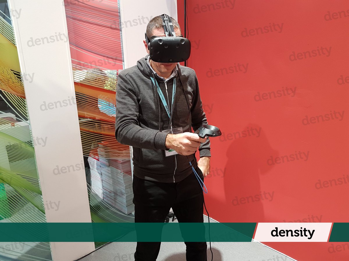 industrialdots's tweet photo. Trying the virtual reality of @wearecefla #InPrint2017 is like being projected into an industrial decoration line in operation. One of the coolest things to do this year @InPrintLive https://t.co/mF0h6ha9x7